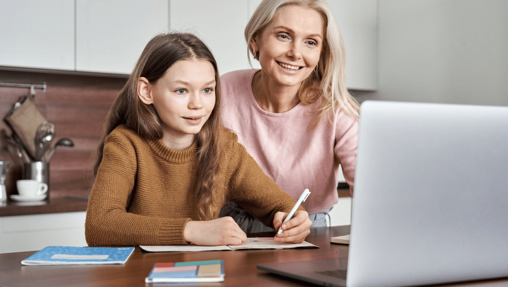 Roditelji, besplatno učenje je ključ uspeha vaših tinejdžera u digitalnom svetu
